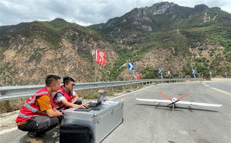 攀西公司织好地灾防治“防护网”，，，，打好抗震救灾“自动仗”