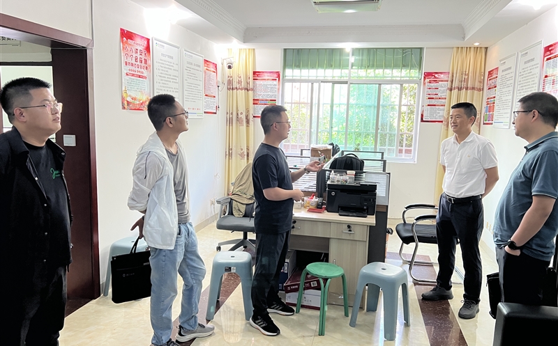 攀西公司向导赴会东会理调研生产谋划情形