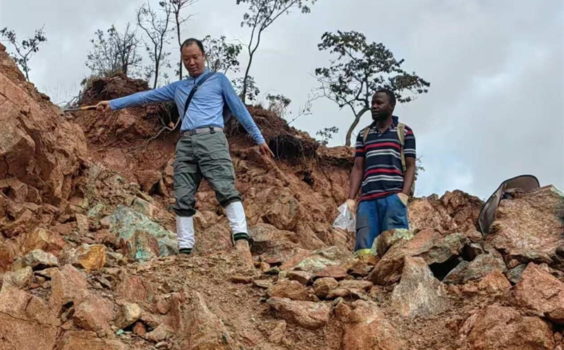 矿勘集团肩负的津巴布韦某铜金矿勘查项目顺遂通过野外中期验收