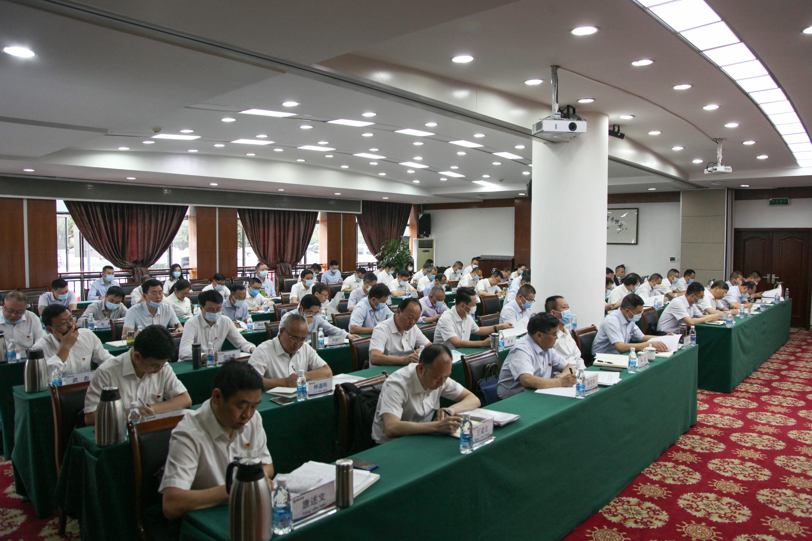 局召开2019年度党委书记抓党建述职评议大会暨2020年党建、宣传头脑、意识形态事情会_红色堡垒_党建群团_拉斯维加斯3133cc有限责任公司