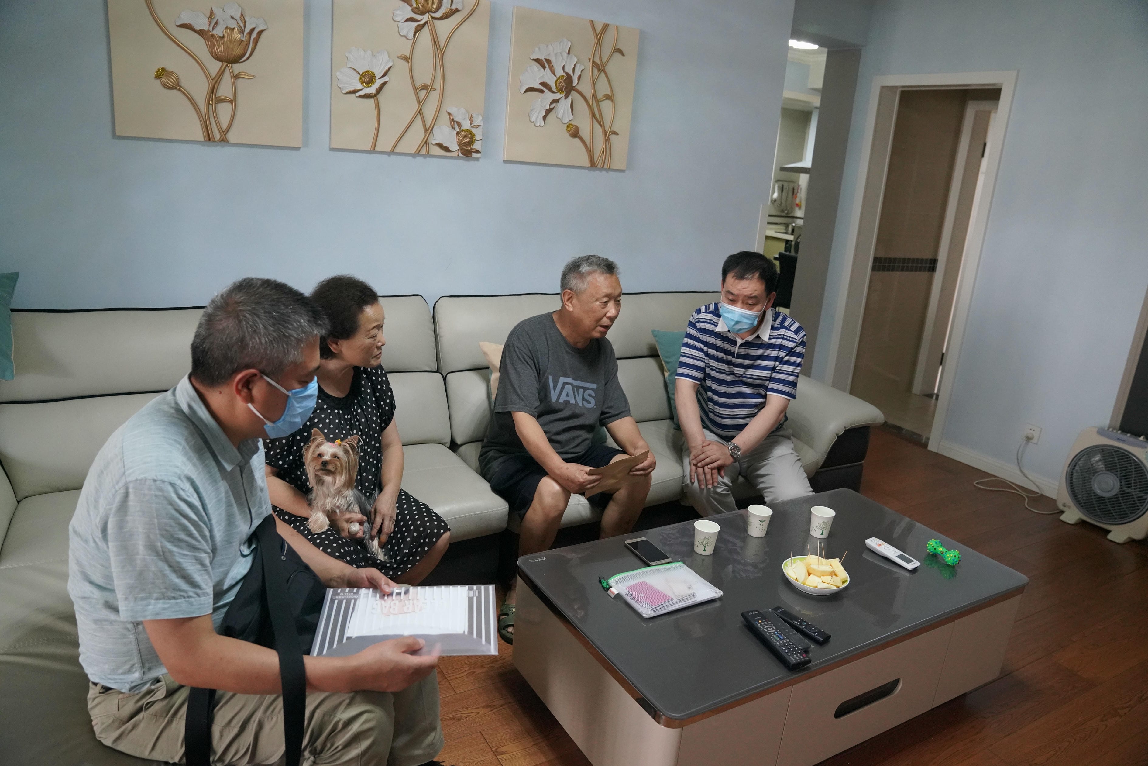 技工学校“七一”前夕走访慰问老党员和难题党员_红色堡垒_党建群团_拉斯维加斯3133cc有限责任公司