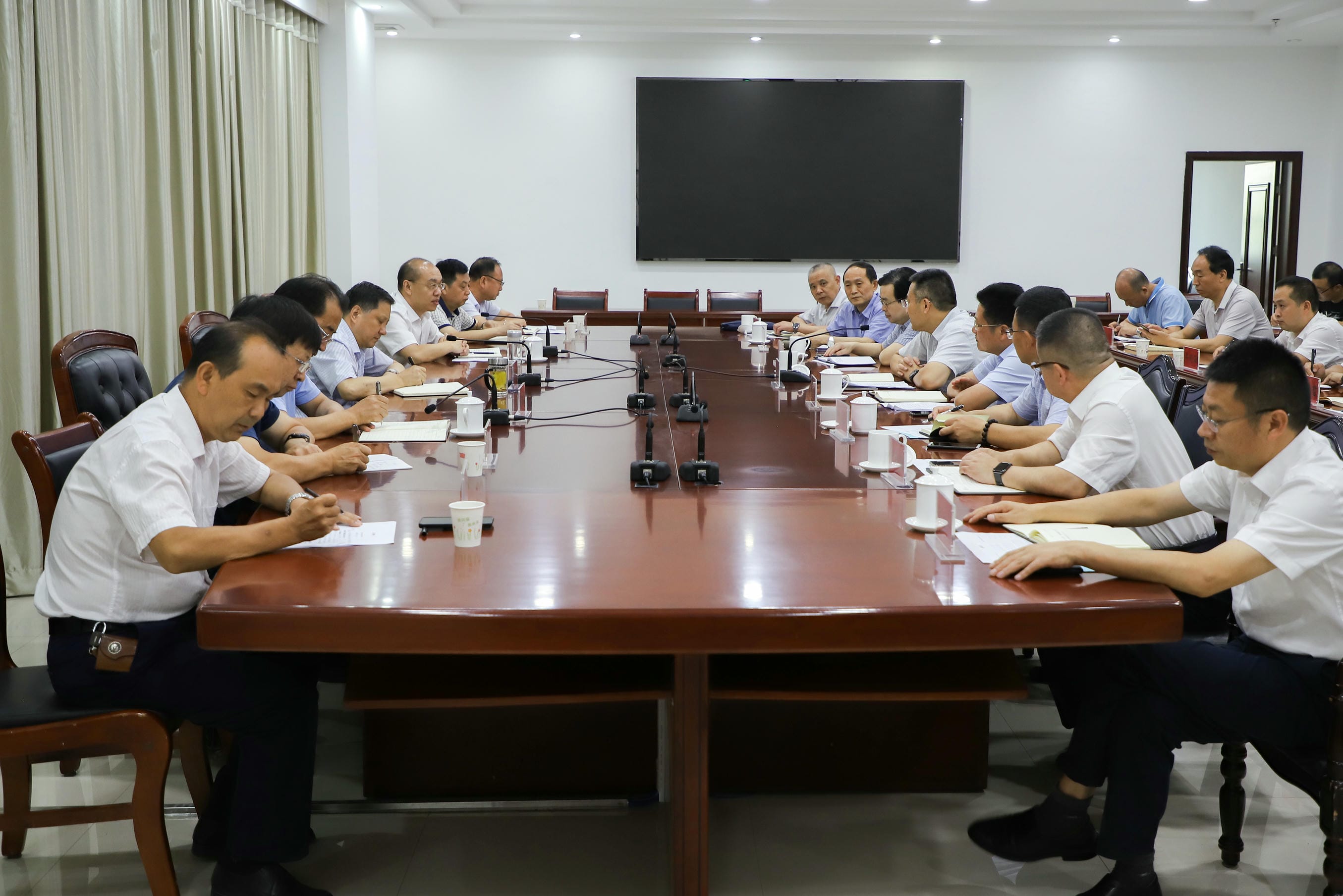 陈贵林赴陇南推动市局战略相助_拉斯维加斯3133cc新闻_新闻中心_拉斯维加斯3133cc有限责任公司