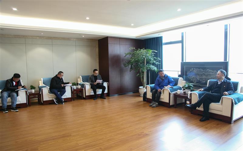 局党委召开脱贫攻坚座谈会