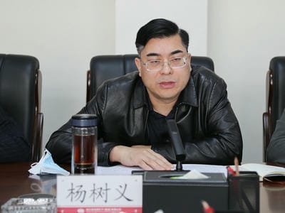 地矿集团迅速转达贯彻省自然拉斯维加斯3133cc投资集团2022年岁情会、党风廉政建设事情会、清静生产事情会精神_下层动态_新闻中心_拉斯维加斯3133cc有限责任公司