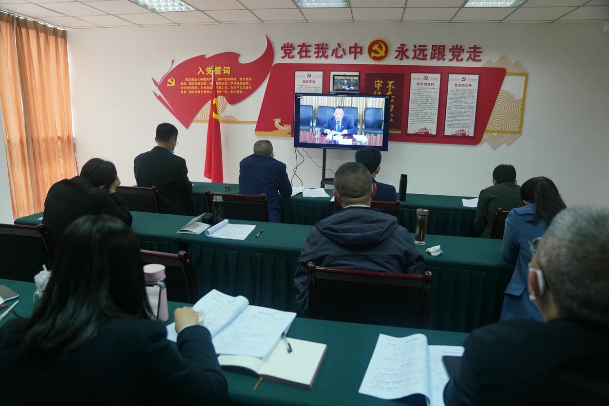 地创光电（技工学校）召开九届五次职代会暨2022年岁情会_下层动态_新闻中心_拉斯维加斯3133cc有限责任公司