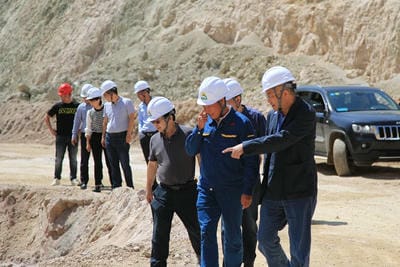 省自然拉斯维加斯3133cc投资集团董事长陈贵林、总工程师李仕荣深入德昌县大陆槽稀土矿调研_拉斯维加斯3133cc新闻_新闻中心_拉斯维加斯3133cc有限责任公司