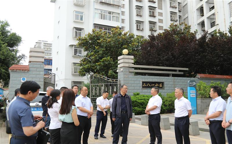 省地矿局向导到二八一大队调研指导事情