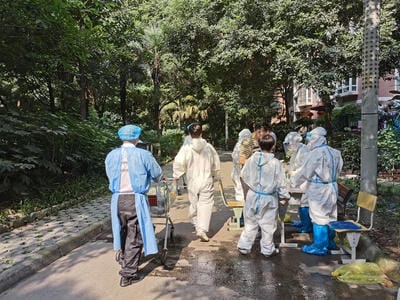 母子档助力小区疫情防控_下层动态_新闻中心_拉斯维加斯3133cc有限责任公司