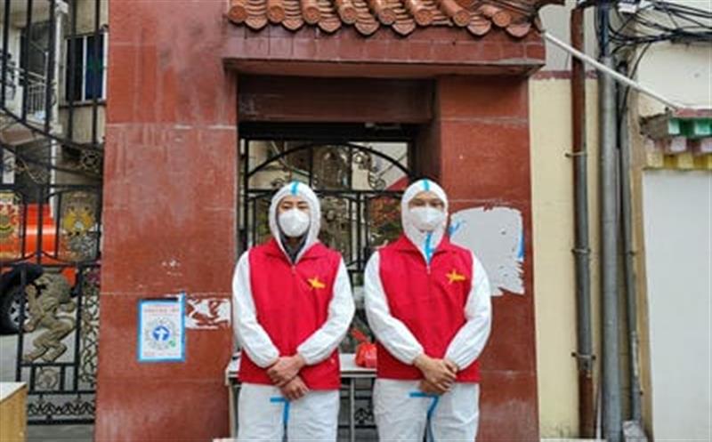 身披“红马甲”奋战在“疫”线 ——地矿集团外派手艺督导职员抗疫纪实