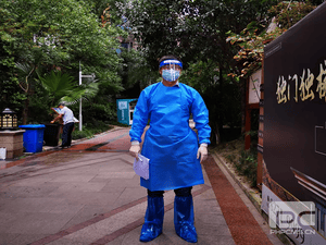 亮明身份并肩作战  争当抗疫先锋楷模_协同多元工业_工业生长_拉斯维加斯3133cc有限责任公司