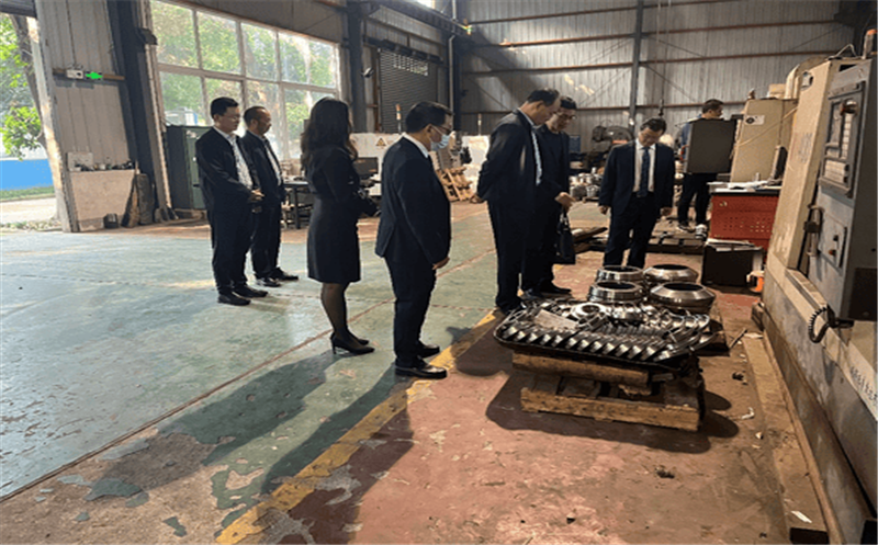 武文祥一行到成都探矿开展调研指导事情