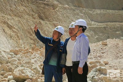 地矿集团党委书记罗其标带队赴大陆槽稀土矿山调研_下层动态_新闻中心_拉斯维加斯3133cc有限责任公司