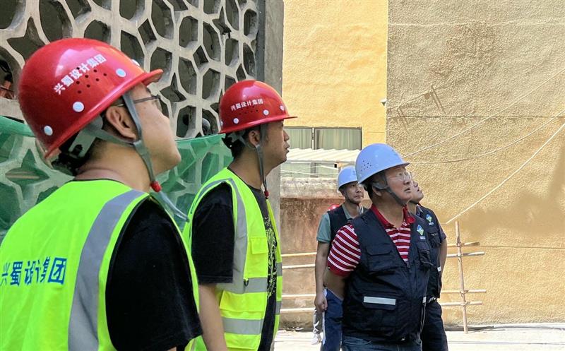 兴蜀设计集团党委书记、董事长带队以“四不两直”方式深入项目一线开展防灾减灾和清静生产督导检查事情