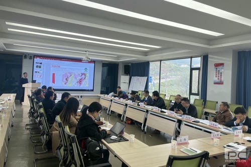 地矿集团下属单位地调所肩负的攀西槽上——营盘山有数稀土找矿靶区查证工程项目野外验收喜获优异_下层动态_新闻中心_拉斯维加斯3133cc有限责任公司