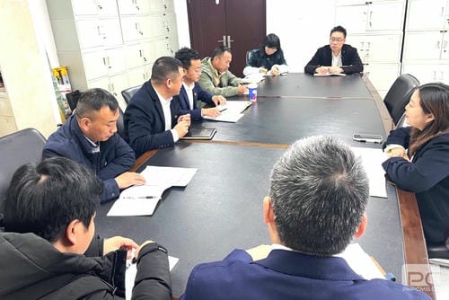 地调所党支部开展主题党日活动 深入学习贯彻省委十二届四次全会精神