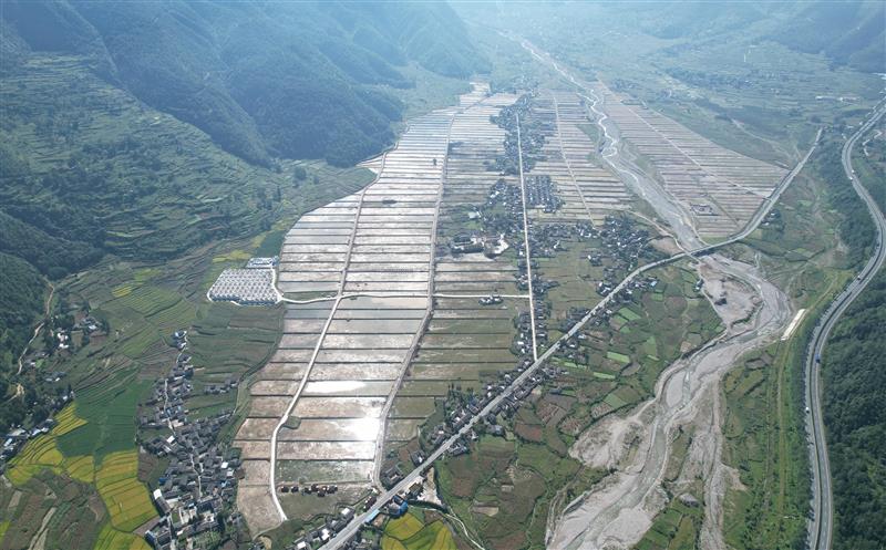 聚势赋能  四川土地集团打造天下一流领土 空间开发与生态修复龙头企业