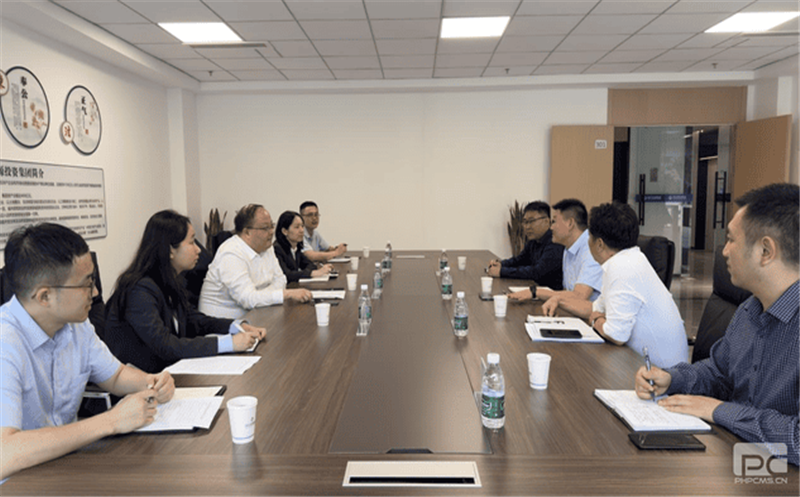 集团重庆区域总部与农行重庆高新分行座谈交流