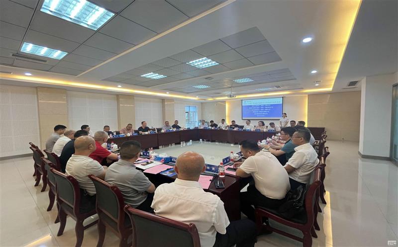 增强学习交流，，，，共商相助大计——中成集团组织加入川渝国企相助生长交流座谈会