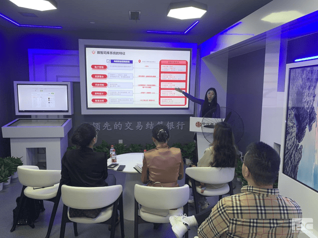 产融生长赴中信银行重庆分行营业交流_协同多元工业_工业生长_拉斯维加斯3133cc有限责任公司