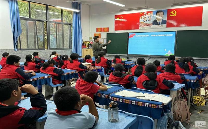 地灾防治知识进校园 矿勘集团显公益继续